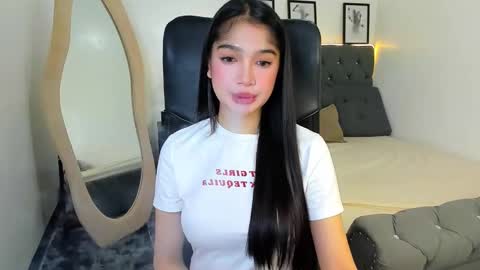 Snapshot of candiceferragamo chatting on September 24, 4:13 pm candiceferragamo online show from September 24, 4:13 pm