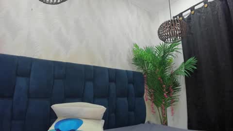 candise online show from December 5, 11:11 pm