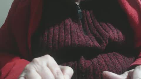 Snapshot of capitanfuturo44 chatting on October 5, 7:35 pm Cinzia ex regina online show from October 5, 7:35 pm