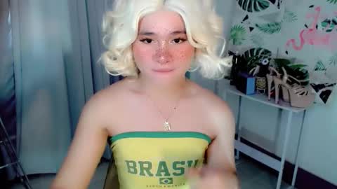 Snapshot of carlo_bigcock69 chatting on September 10, 12:42 am MIKA online show from September 10, 12:42 am