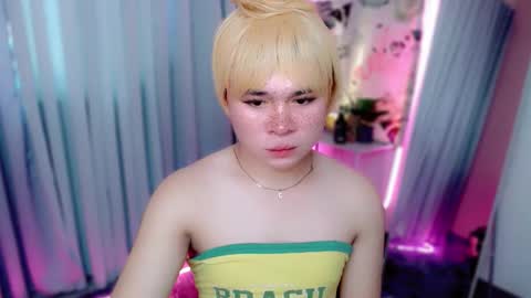 Snapshot of carlo_bigcock69 chatting on September 17, 3:55 am MIKA online show from September 17, 3:55 am