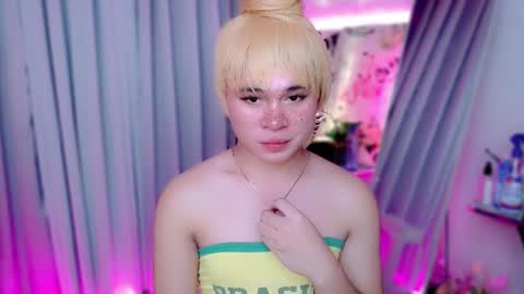 Snapshot of carlo_bigcock69 chatting on September 26, 10:23 am MIKA online show from September 26, 10:23 am
