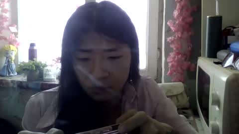 CarlyJoy online show from April 9, 7:58 am