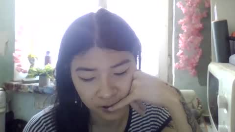 CarlyJoy online show from June 3, 10:27 am