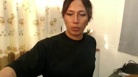 Snapshot of carmella_romance chatting on September 13, 6:52 am Carmella online show from September 13, 6:52 am