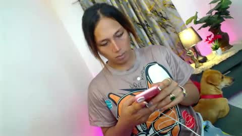 Snapshot of carmella_romance chatting on October 25, 11:49 am Carmella online show from October 25, 11:49 am