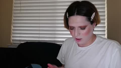 Brooke online show from May 12, 5:10 pm