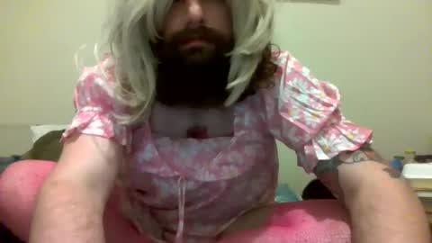 Snapshot of cassiusnewmar chatting on March 7, 11:30 pm cassiusnewmar online show from March 7, 11:30 pm