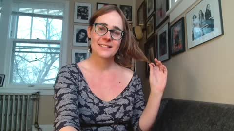 Cecily Saint Claire online show from December 9, 4:15 pm
