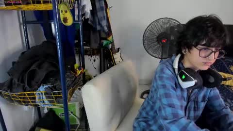 Charlie online show from August 2, 4:02 am