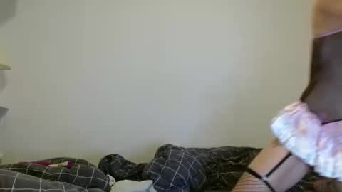 Sissymaya online show from February 21, 8:45 pm