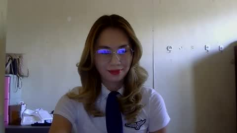 chelly4u69 online show from September 12, 5:05 am