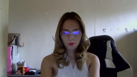 chelly4u69 online show from September 13, 5:57 am