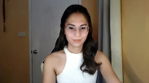 chelly4u69 online show from March 27, 2:15 am