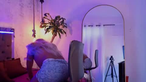 Chloe online show from July 13, 7:16 pm