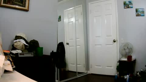 Claudia online show from June 16, 3:57 pm