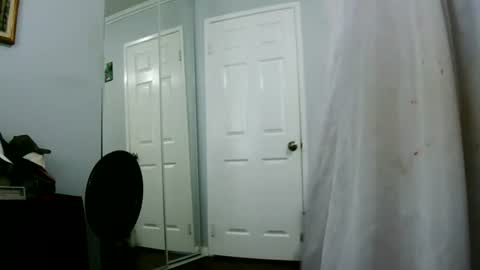 Claudia online show from June 28, 4:33 pm