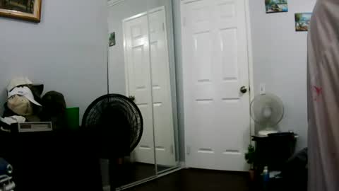 Claudia online show from July 6, 4:20 pm