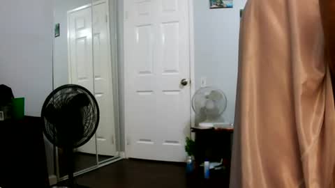 Claudia online show from July 8, 1:58 pm