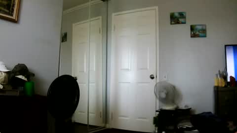 Claudia online show from July 17, 5:52 pm