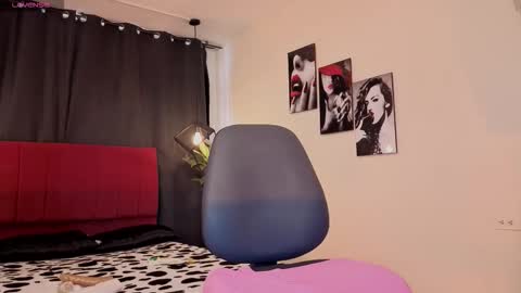 Snapshot of cock_big_girl chatting on October 15, 12:49 pm Valerie nenitasexy online show from October 15, 12:49 pm