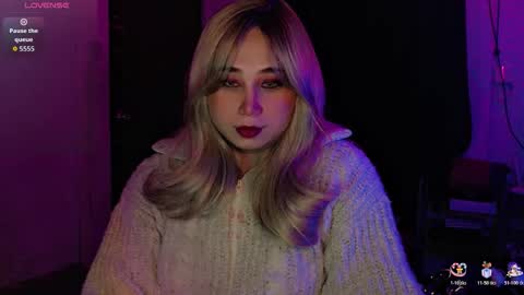 Snapshot of corefinder_xx chatting on October 21, 9:05 pm hailey online show from October 21, 9:05 pm