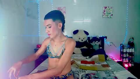 Snapshot of couple_sweet1016 chatting on October 15, 11:38 pm ALEXA KIM online show from October 15, 11:38 pm