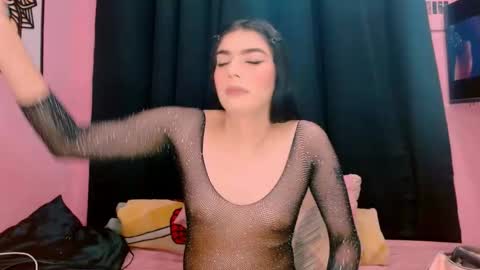 Instagram cristal espinosa1 online show from December 4, 10:36 pm