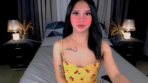 Snapshot of crytastal_lust1212 chatting on September 21, 9:15 am bea takashi online show from September 21, 9:15 am