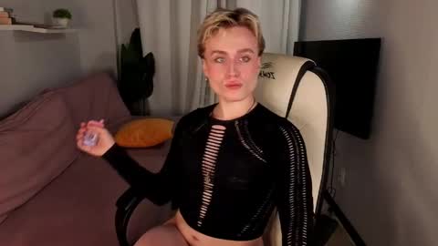 Ellio online show from May 4, 1:16 pm