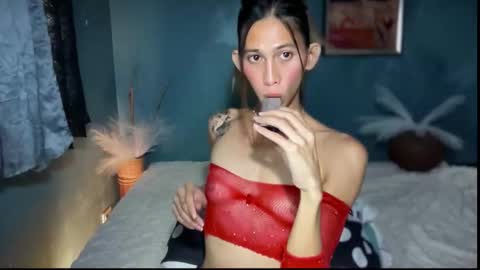 Snapshot of cumm_thiara1999 chatting on September 16, 5:45 am YOUR KWEEN STELLINA online show from September 16, 5:45 am