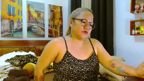 C H E R R Y  online show from January 12, 7:32 am