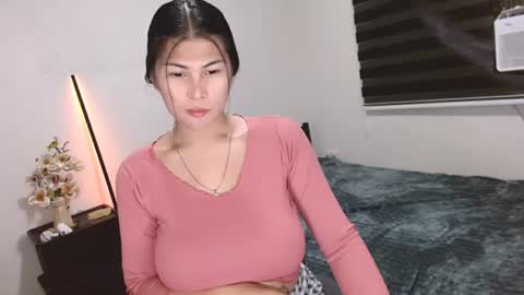 mia hollywood online show from July 7, 7:23 am