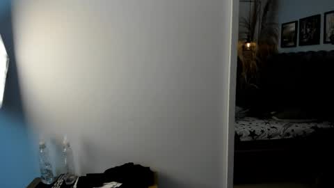 Nina online show from December 22, 3:33 am