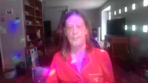 darla_darling1222101 online show from April 6, 12:42 am