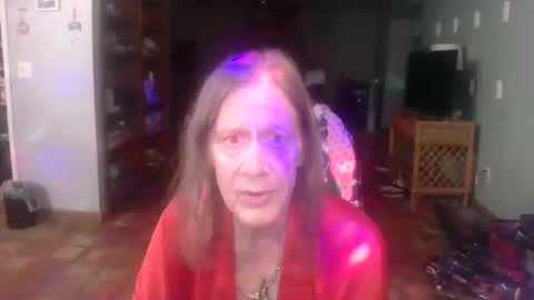 darla_darling1222101 online show from April 29, 8:52 am