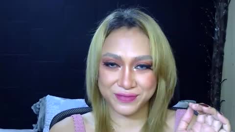 stephaniechim online show from May 23, 10:33 am