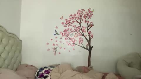 iyalicious online show from December 17, 8:14 pm