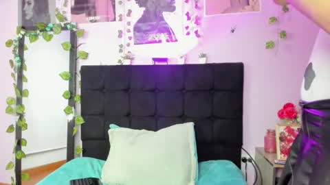 Maki  online show from July 26, 4:09 am
