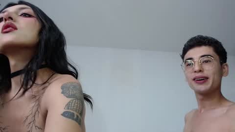 Snapshot of devil_blood chatting on December 13, 5:32 pm Angel Boo and Adrian online show from December 13, 5:32 pm