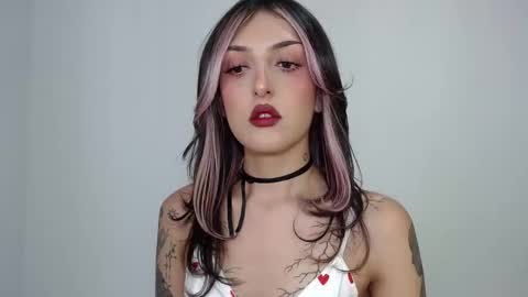 Snapshot of devil_blood chatting on September 20, 6:57 pm Angel Boo and Adrian online show from September 20, 6:57 pm
