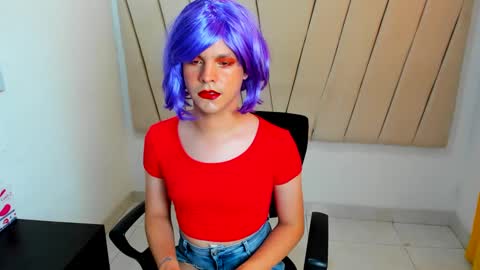 Alex online show from December 5, 5:12 pm