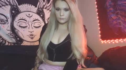 devyn winter online show from March 25, 5:50 pm