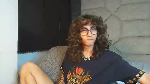 DIVINE online show from July 25, 2:09 am