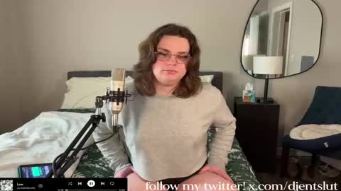 djentslut online show from December 8, 5:01 pm