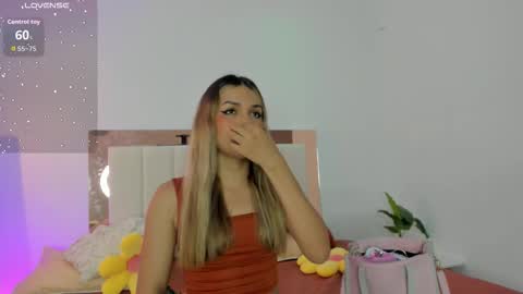 doll_isa_ online show from February 3, 3:15 am