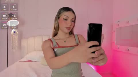 doll_isa_ online show from March 24, 8:47 pm