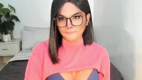 Snapshot of domina_angela chatting on February 14, 6:56 am ANGELA online show from February 14, 6:56 am