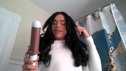 Snapshot of dynasty313 chatting on December 14, 6:41 pm Dynasty online show from December 14, 6:41 pm