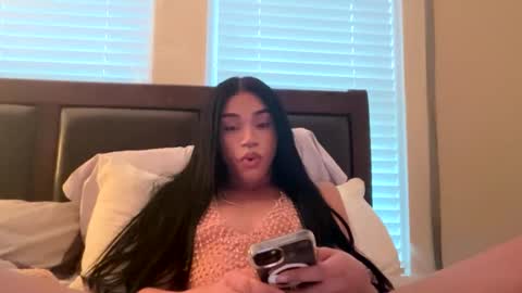 Snapshot of dynasty313 chatting on October 30, 8:19 pm Dynasty online show from October 30, 8:19 pm